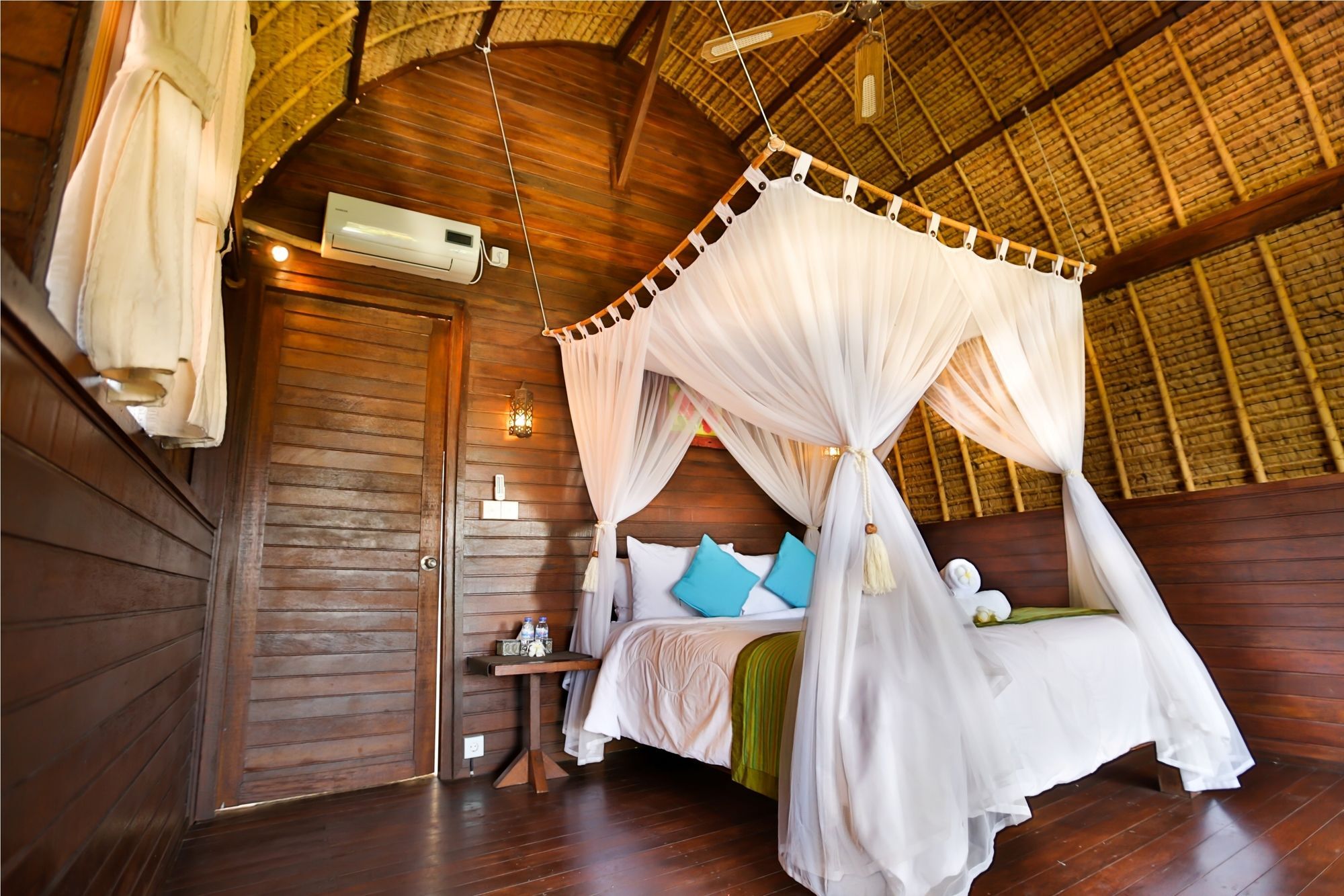 Sunset Coin Lembongan Otel Nusa Lembongan Dış mekan fotoğraf