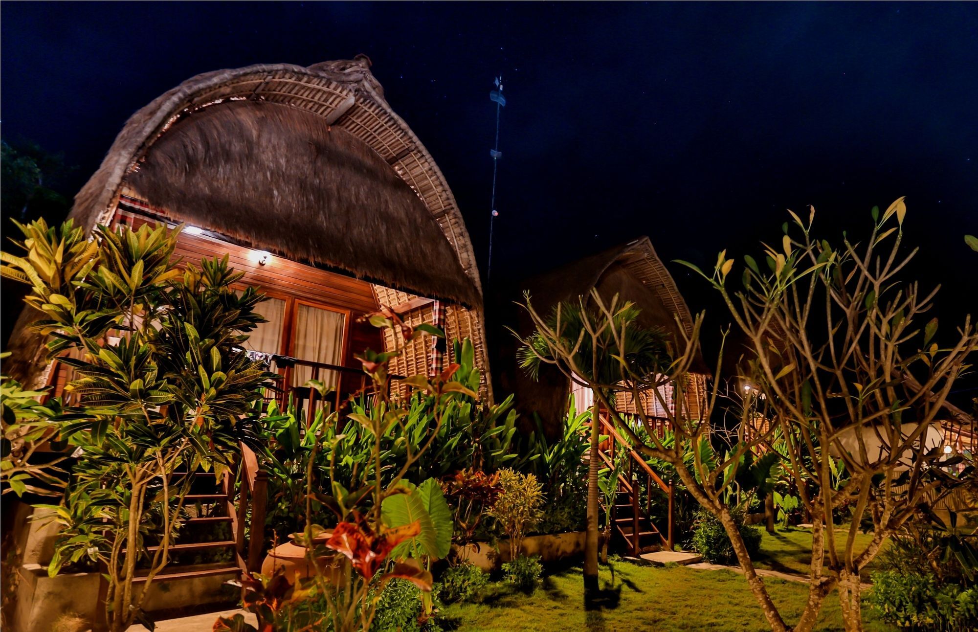 Sunset Coin Lembongan Otel Nusa Lembongan Dış mekan fotoğraf