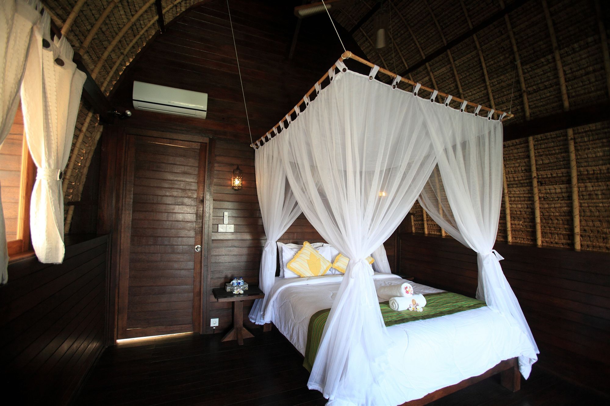Sunset Coin Lembongan Otel Nusa Lembongan Dış mekan fotoğraf