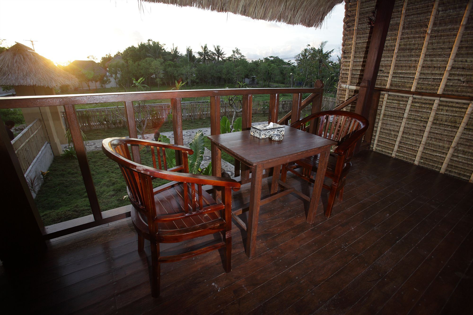 Sunset Coin Lembongan Otel Nusa Lembongan Dış mekan fotoğraf