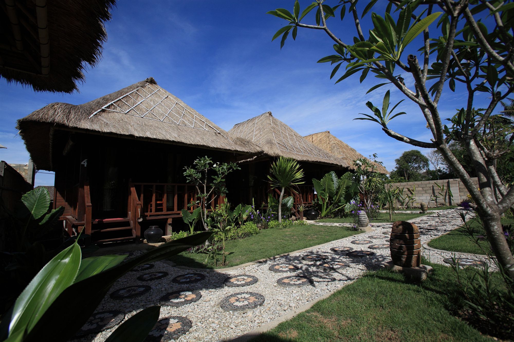 Sunset Coin Lembongan Otel Nusa Lembongan Dış mekan fotoğraf
