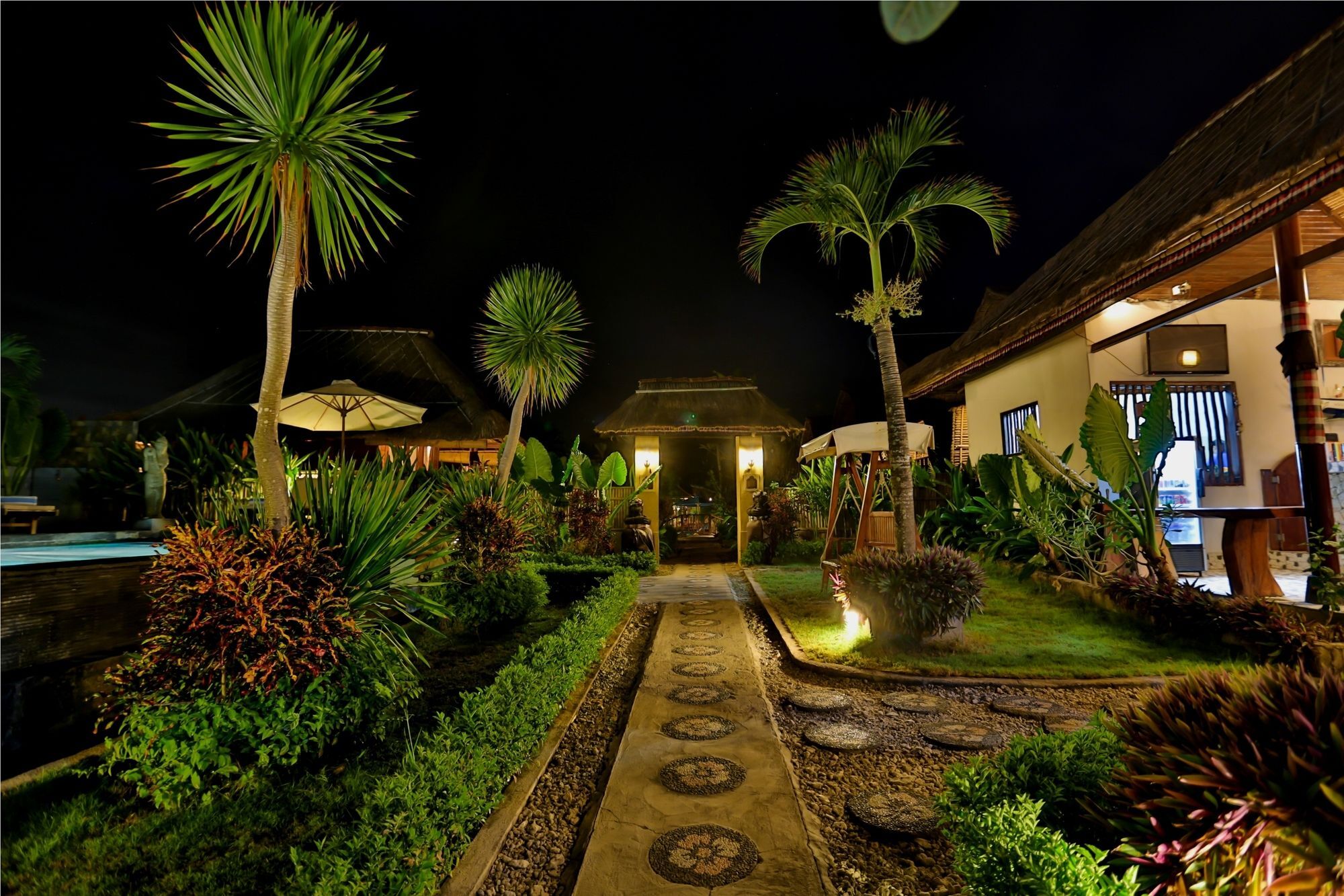 Sunset Coin Lembongan Otel Nusa Lembongan Dış mekan fotoğraf