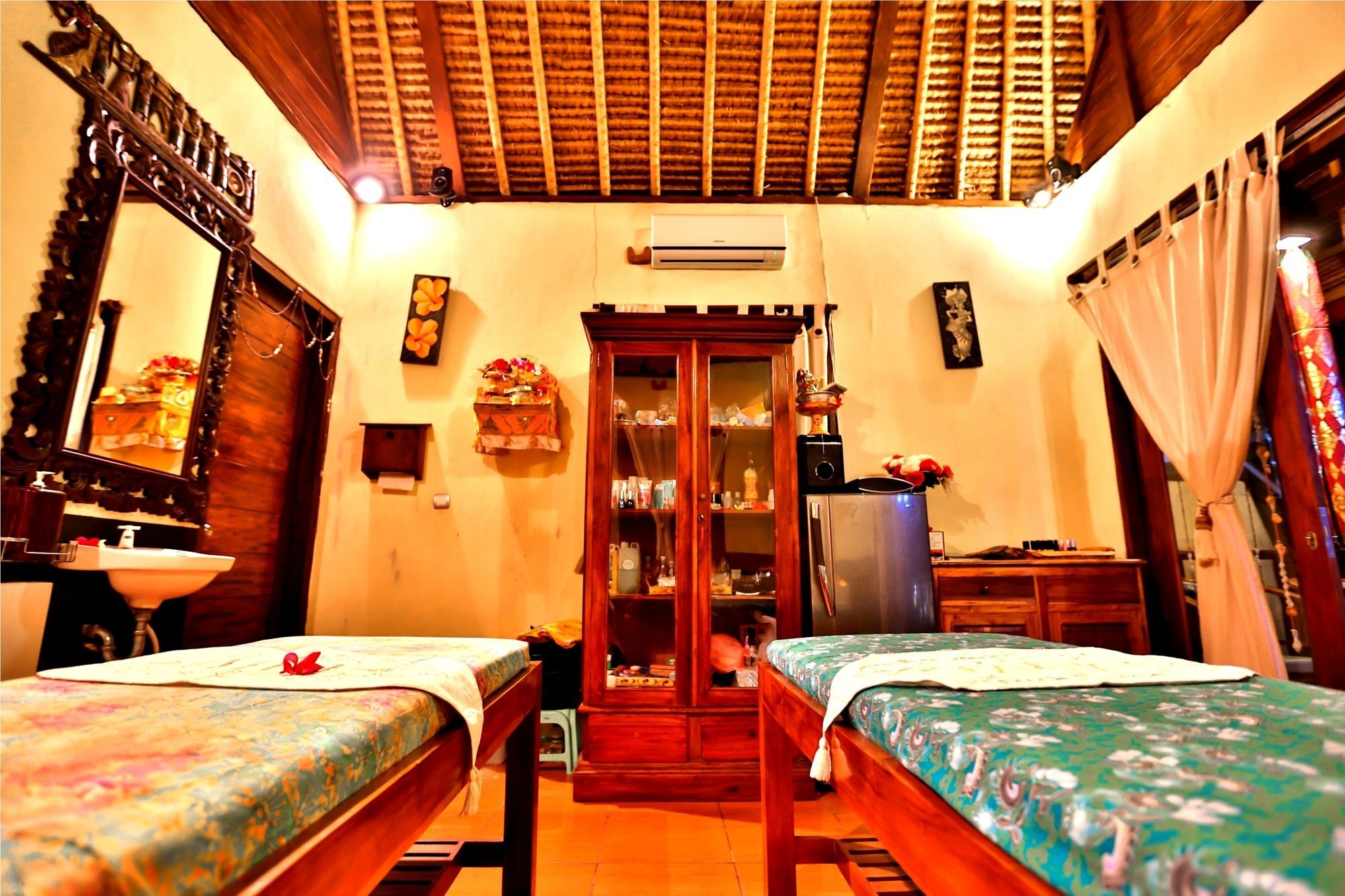 Sunset Coin Lembongan Otel Nusa Lembongan Dış mekan fotoğraf